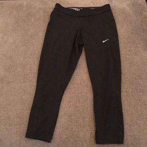 Nike dry-fit cropped leggings